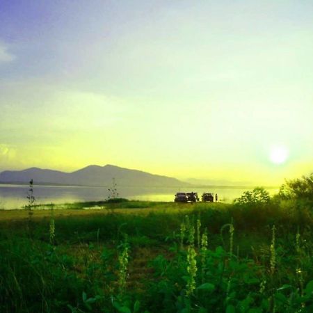 Lake Scene Resort Ratchaburi Ngoại thất bức ảnh